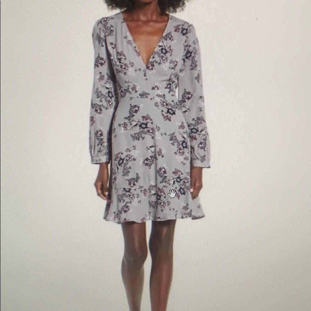 ASTR Deep V Flounce Dress
